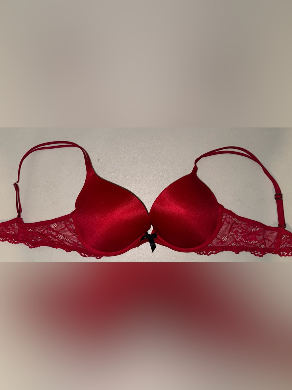 Victoria’s Secret Very Sexy Red Lace Vintage Push-Up Bra 38B EUC